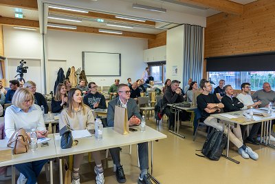 Dobro počutje v podjetju in gospodarski razvoj: srečanje za podjetnike italijanske narodne skupnosti v Naravnem rezervatu Škocjanski zatok